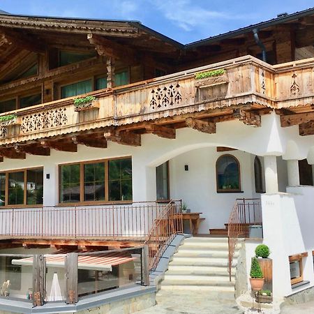 Appartements "Da Zillertaler Und Die Geigerin" Mayrhofen Buitenkant foto