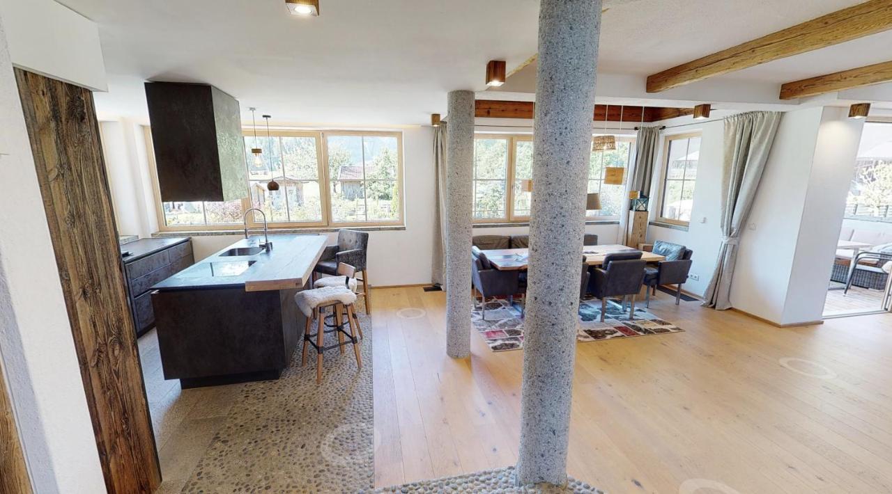 Appartements "Da Zillertaler Und Die Geigerin" Mayrhofen Buitenkant foto