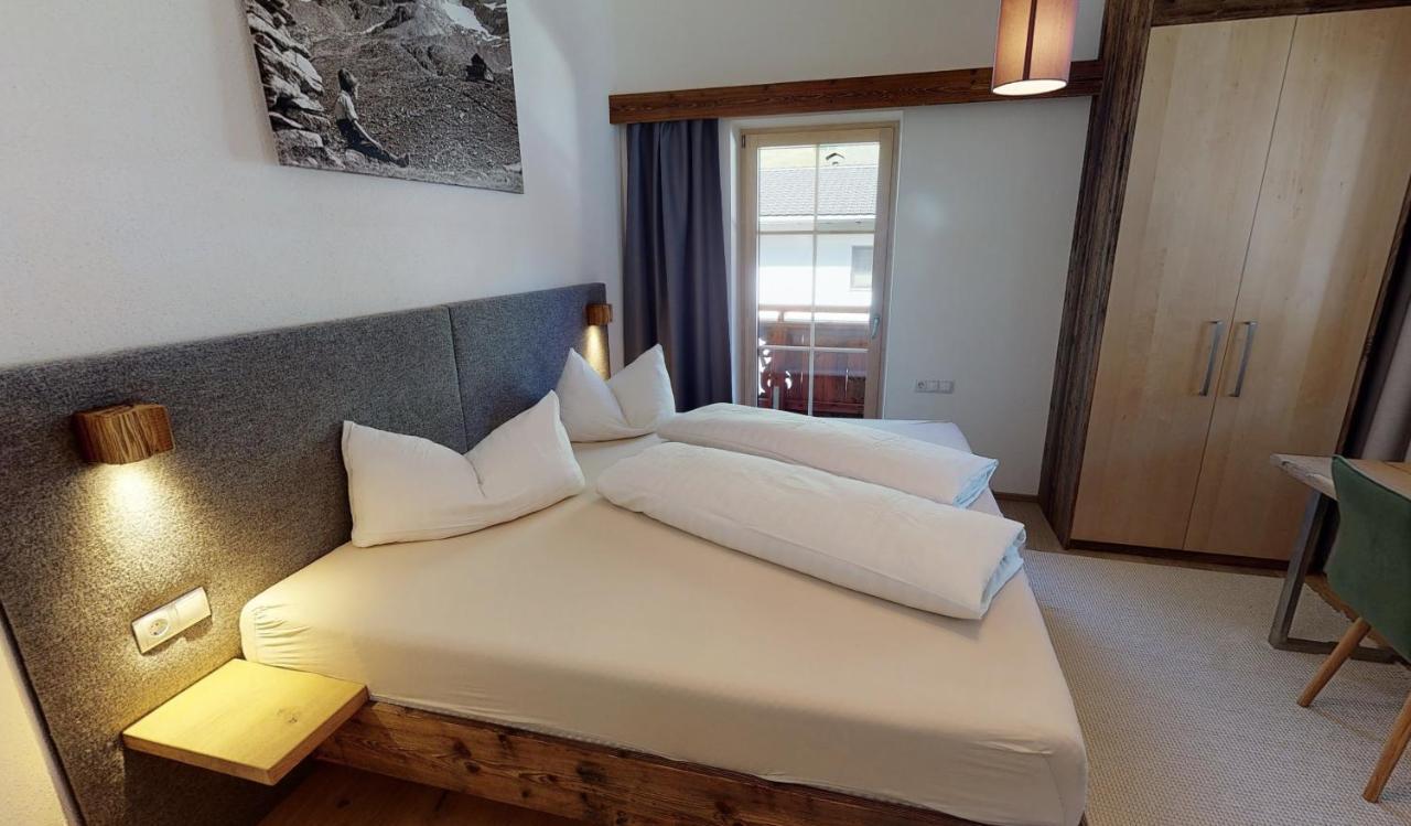 Appartements "Da Zillertaler Und Die Geigerin" Mayrhofen Buitenkant foto