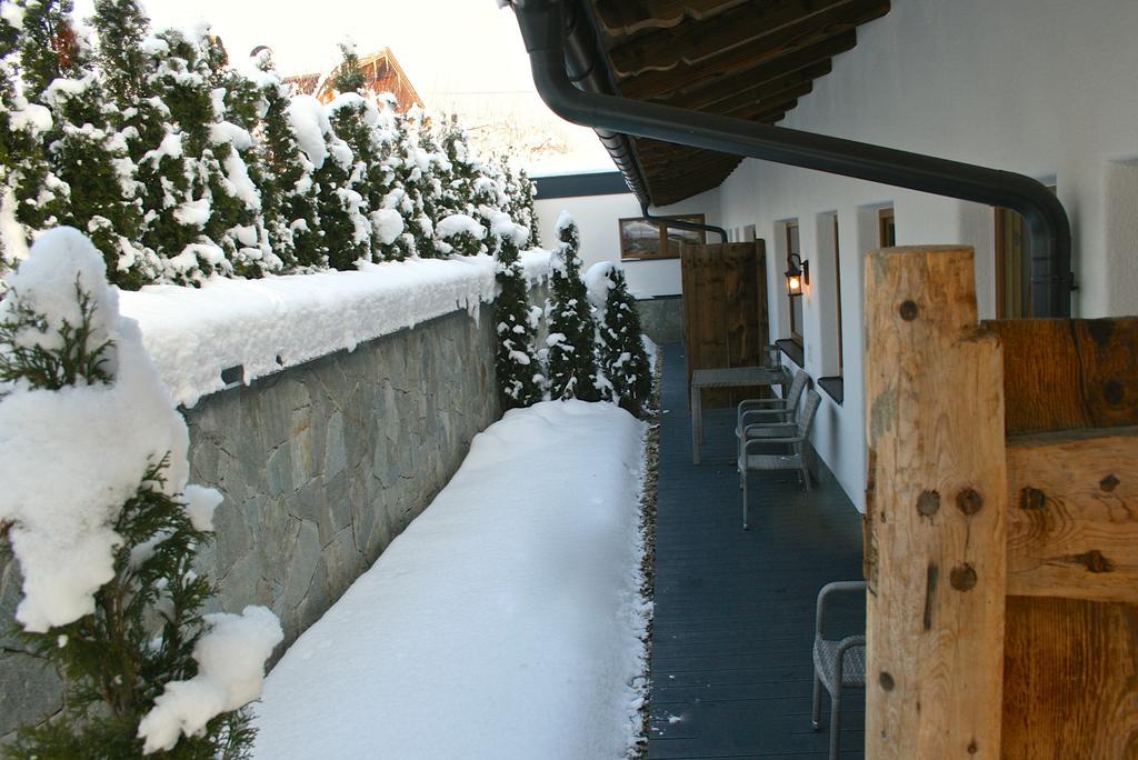 Appartements "Da Zillertaler Und Die Geigerin" Mayrhofen Kamer foto
