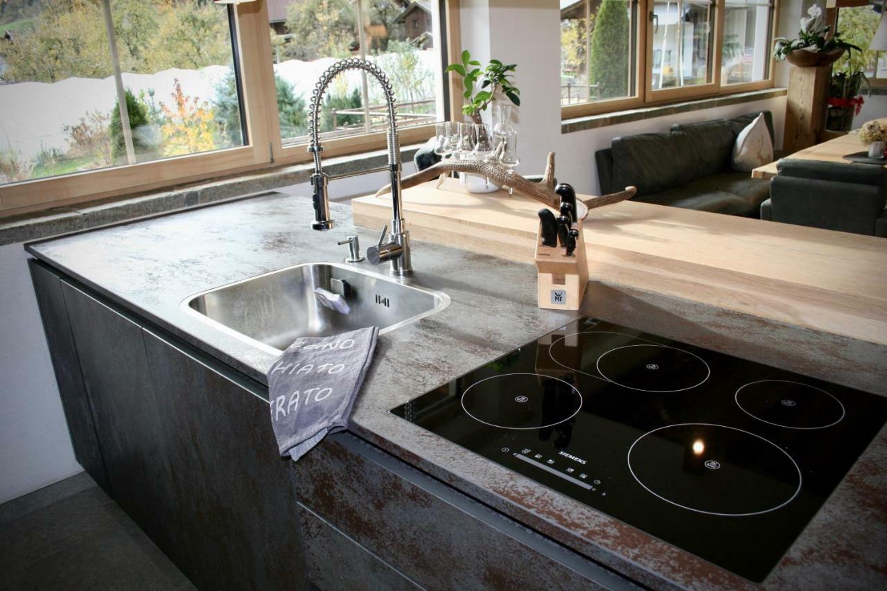 Appartements "Da Zillertaler Und Die Geigerin" Mayrhofen Buitenkant foto